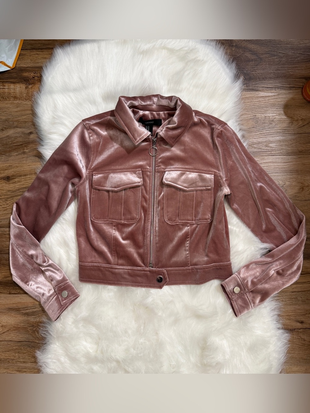 Forever 21 Mauve Velvet Cropped Utility Jacket M